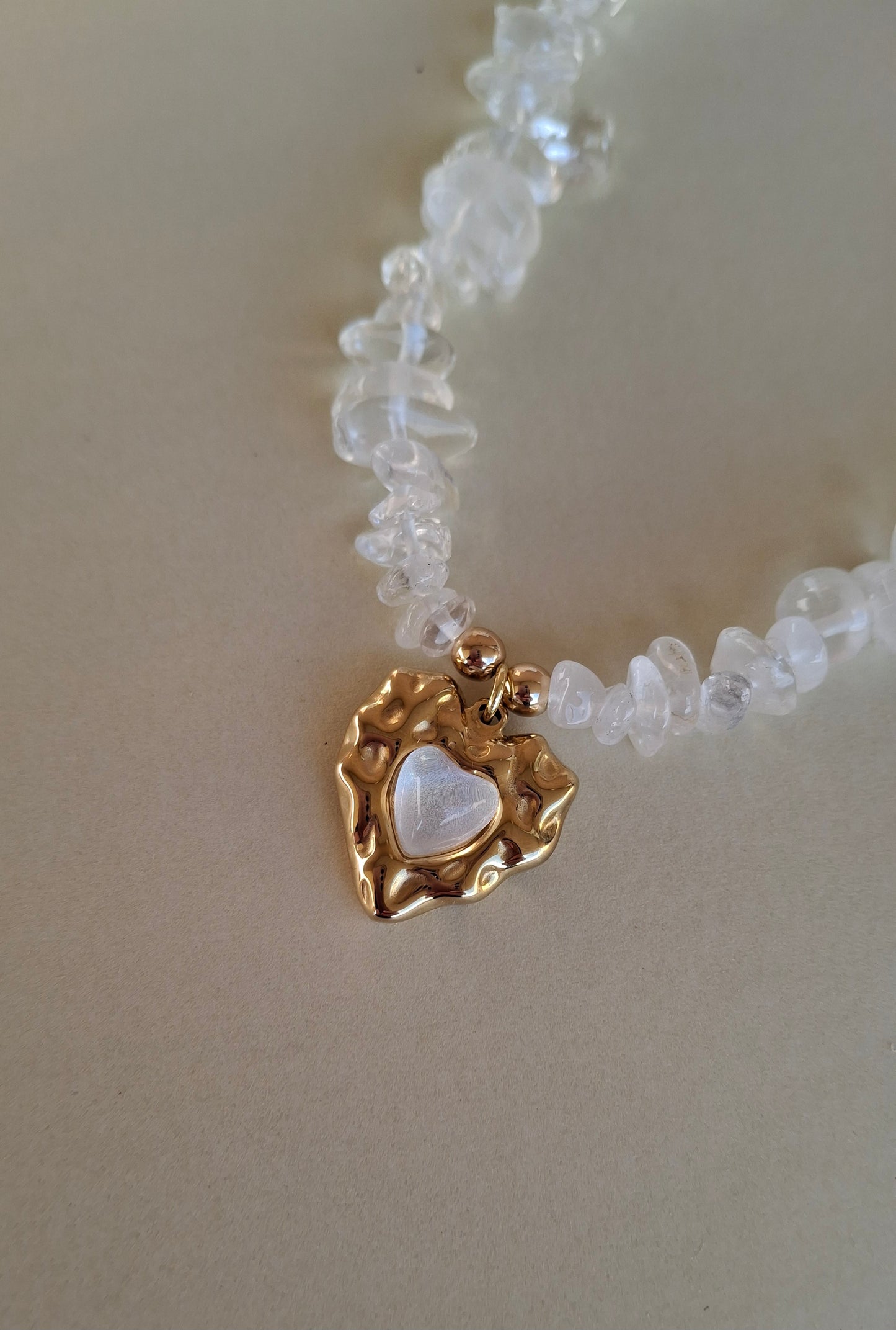 Girocollo cristallo di rocca e cuore