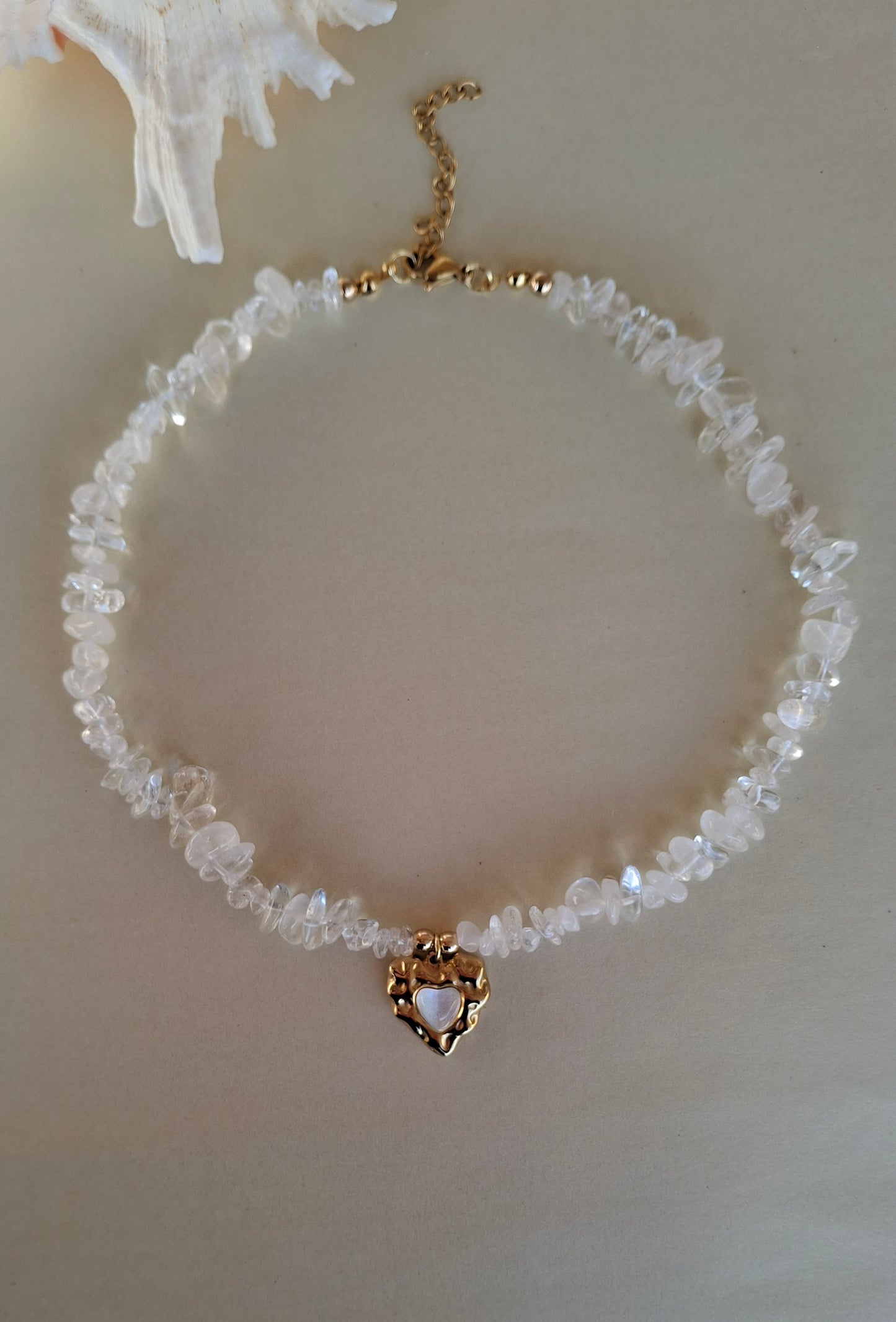 Girocollo cristallo di rocca e cuore