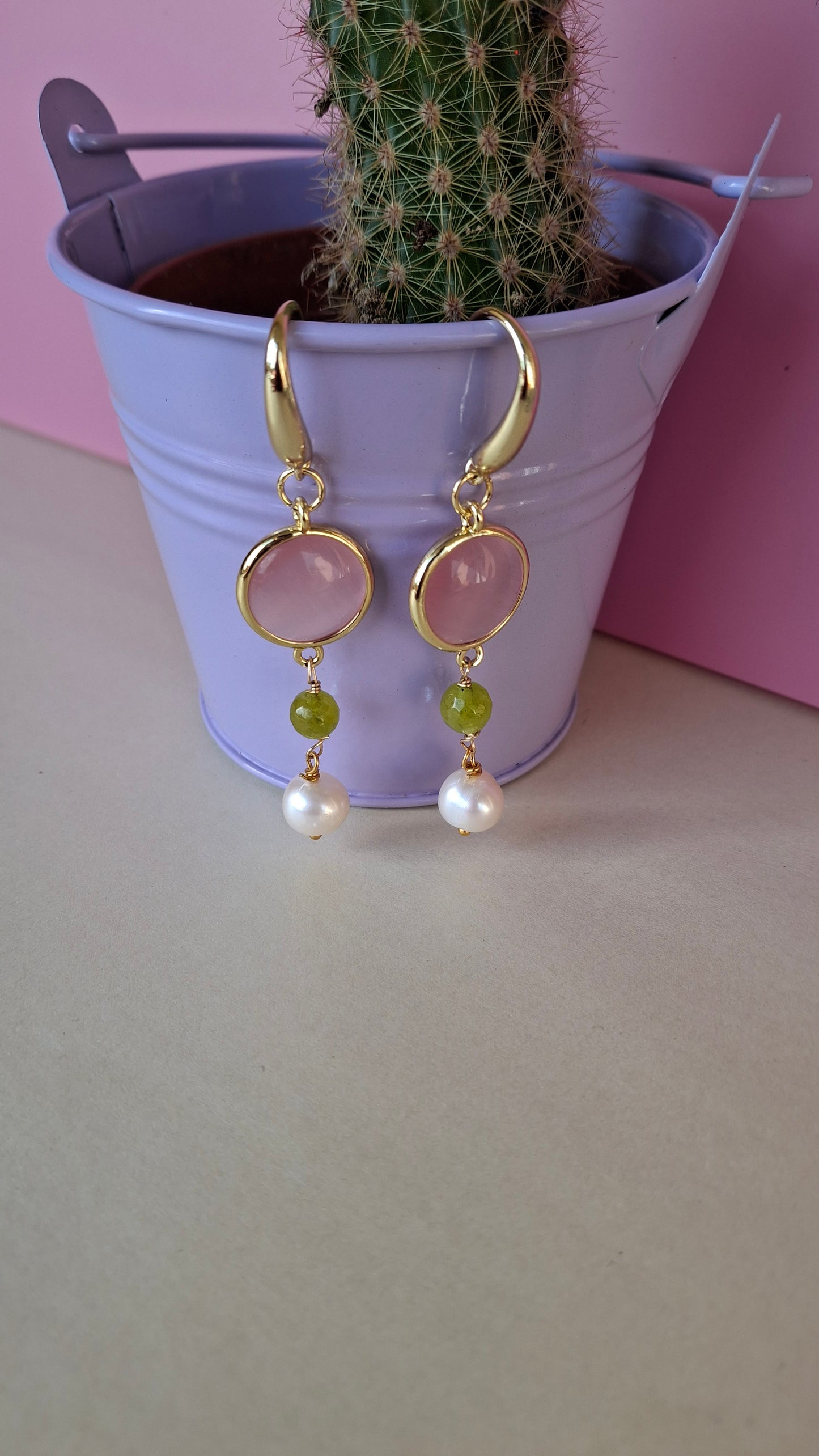 Orecchini con pietra occhio di gatto e perle