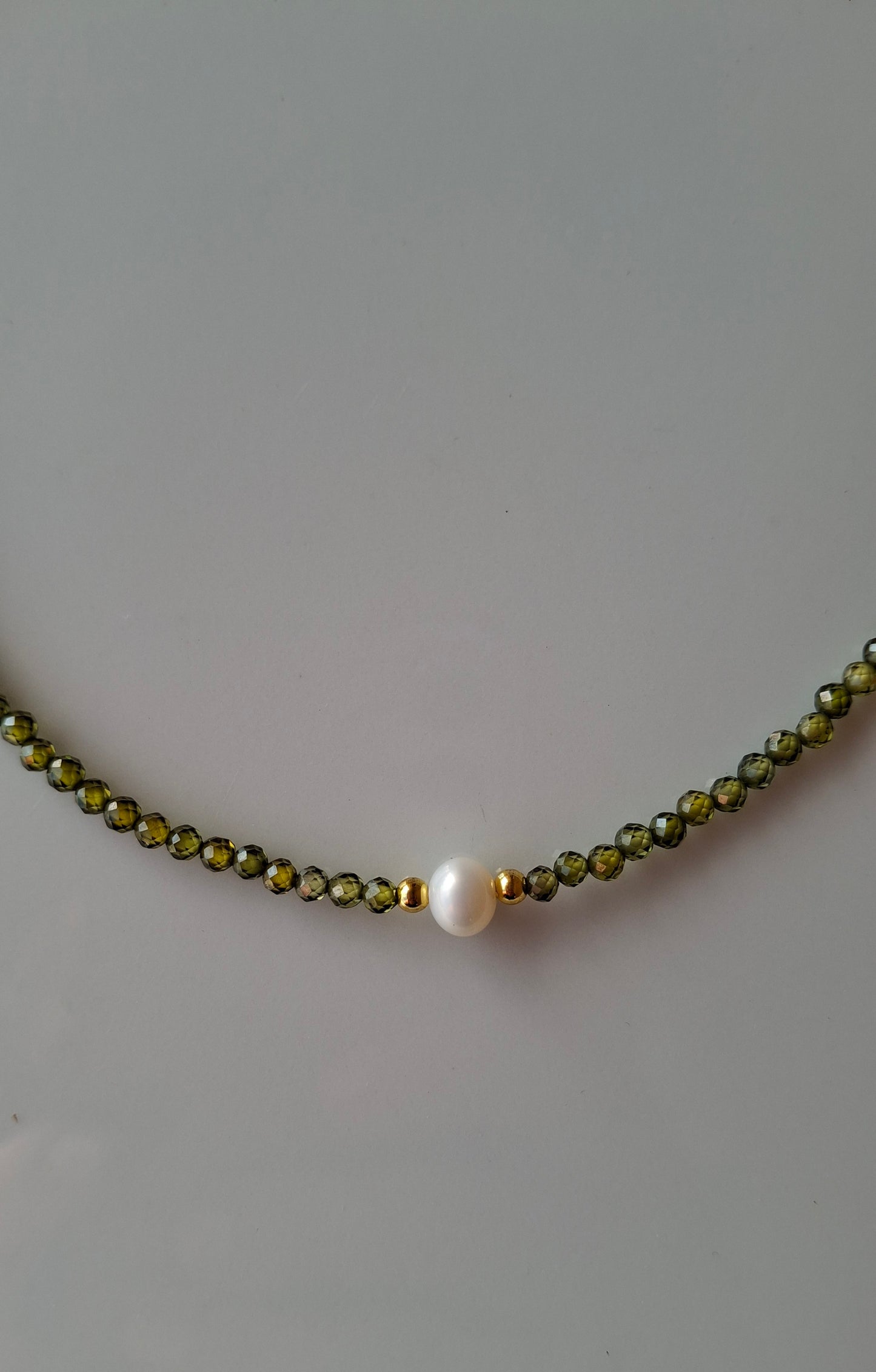 Girocollo con zirconi e perla di fiume