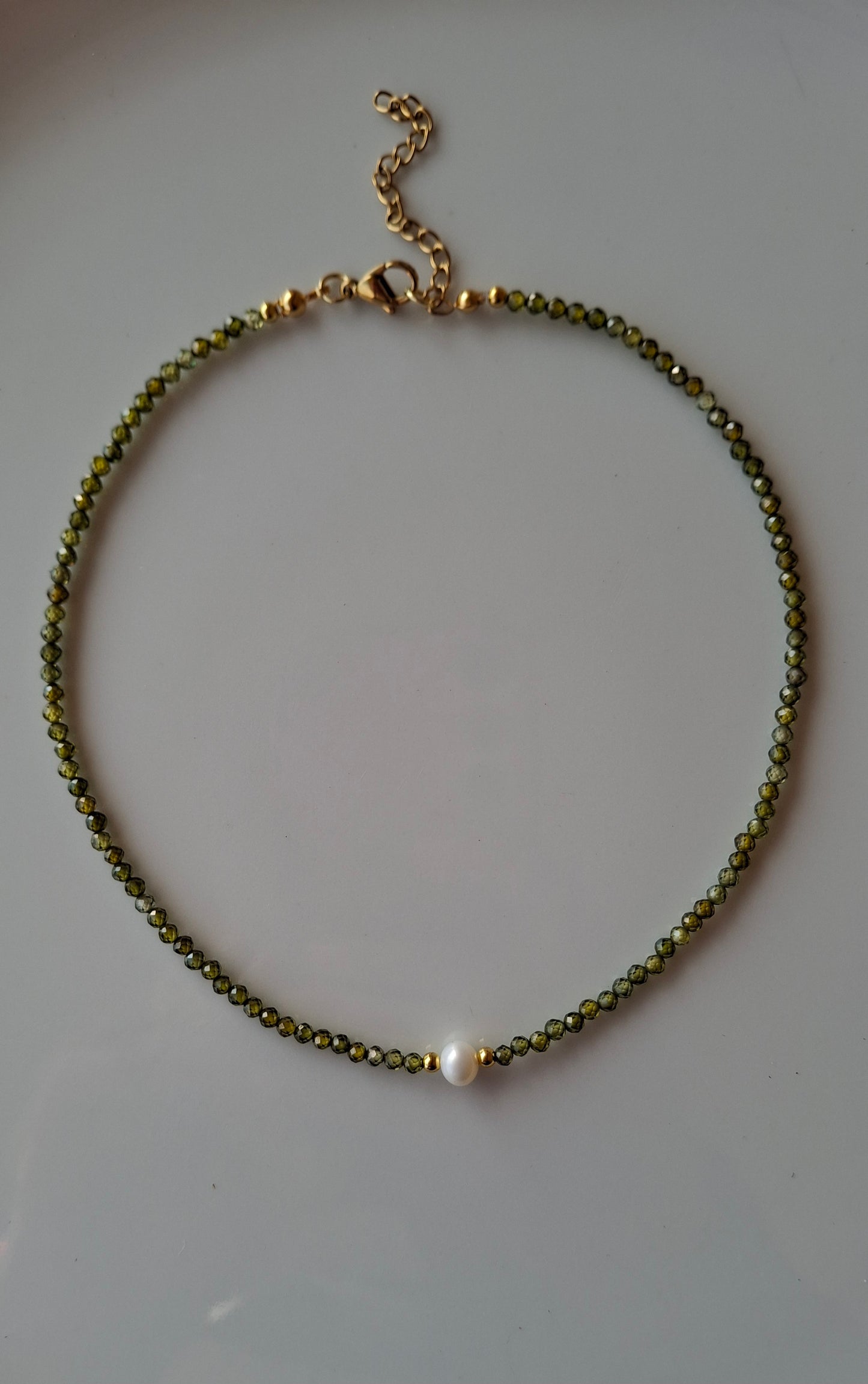 Girocollo con zirconi e perla di fiume